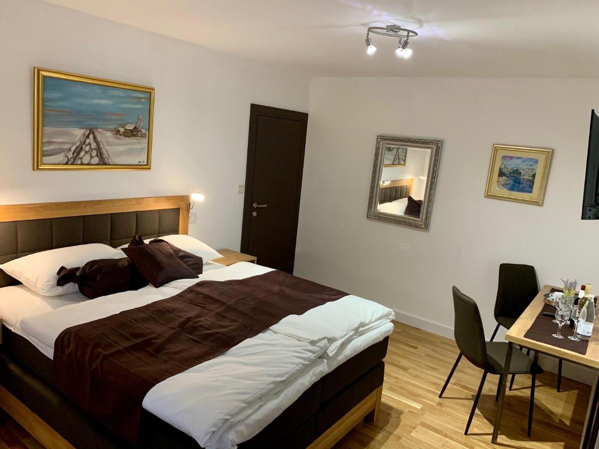 Motel Kiwi Grude Eksteriør bilde